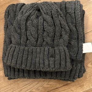 Ben Sherman Unisex Gray Knit Hat and Scarf Set